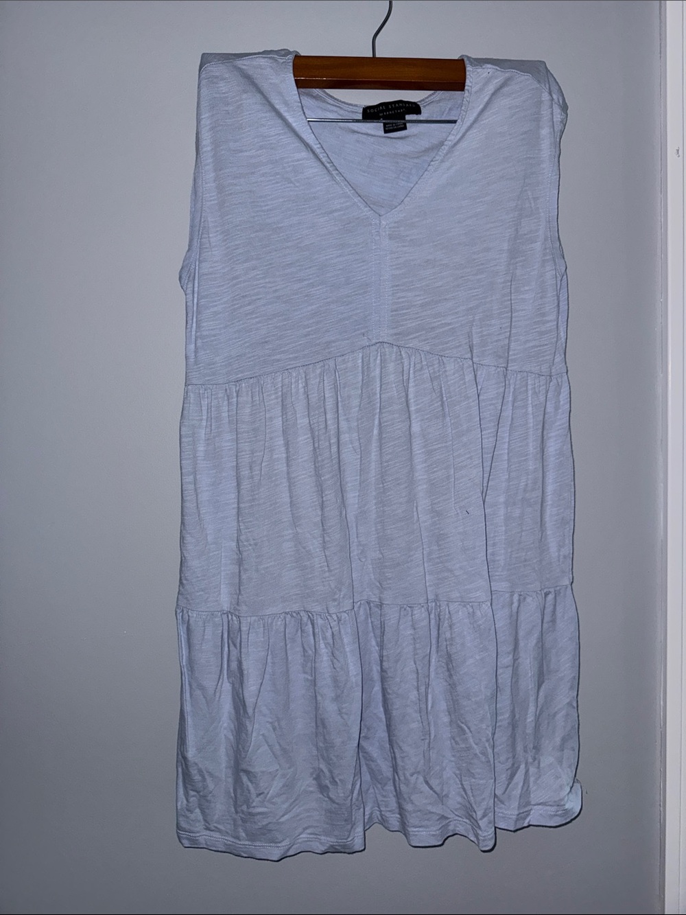 Sleeveless White Tiered V-Neck Tunic Dress